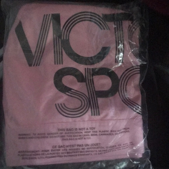 New Mesh Racerback sport bra 😍 - Picture 6 of 8